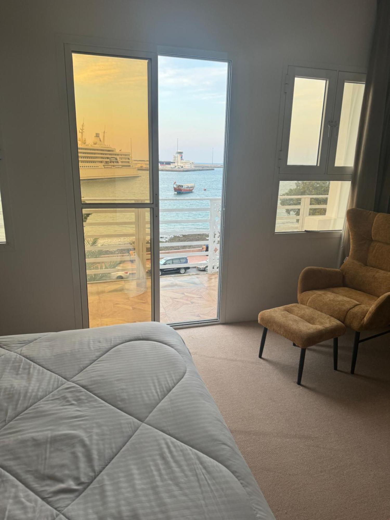 Ferienwohnung Muttrah Souq And Sea View Maskat Exterior foto