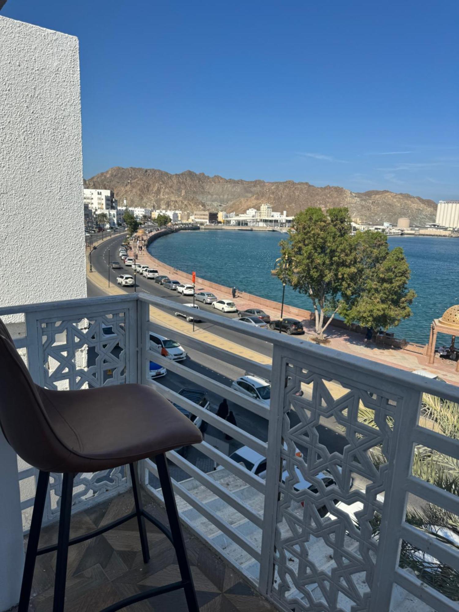 Ferienwohnung Muttrah Souq And Sea View Maskat Exterior foto