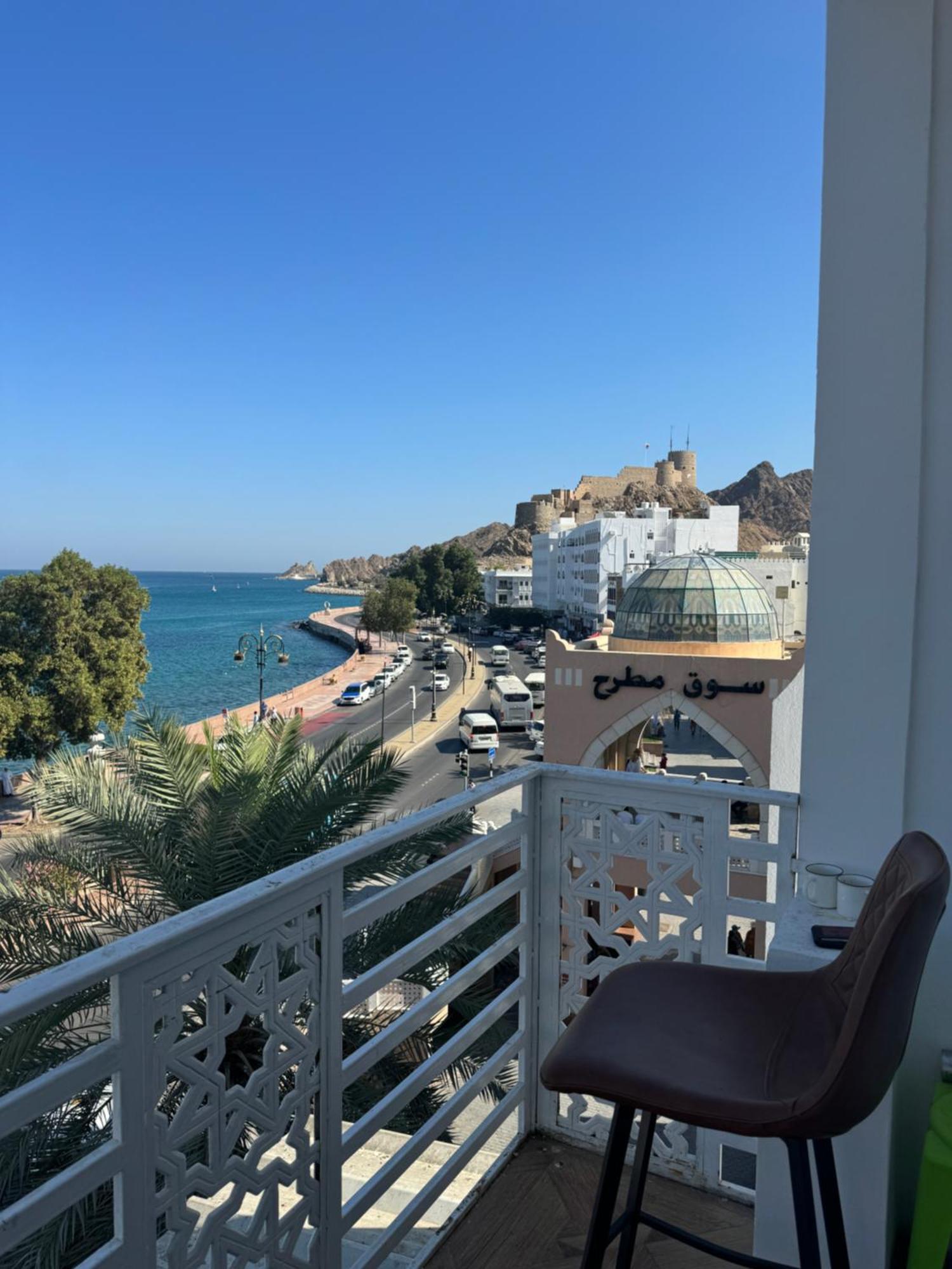 Ferienwohnung Muttrah Souq And Sea View Maskat Exterior foto