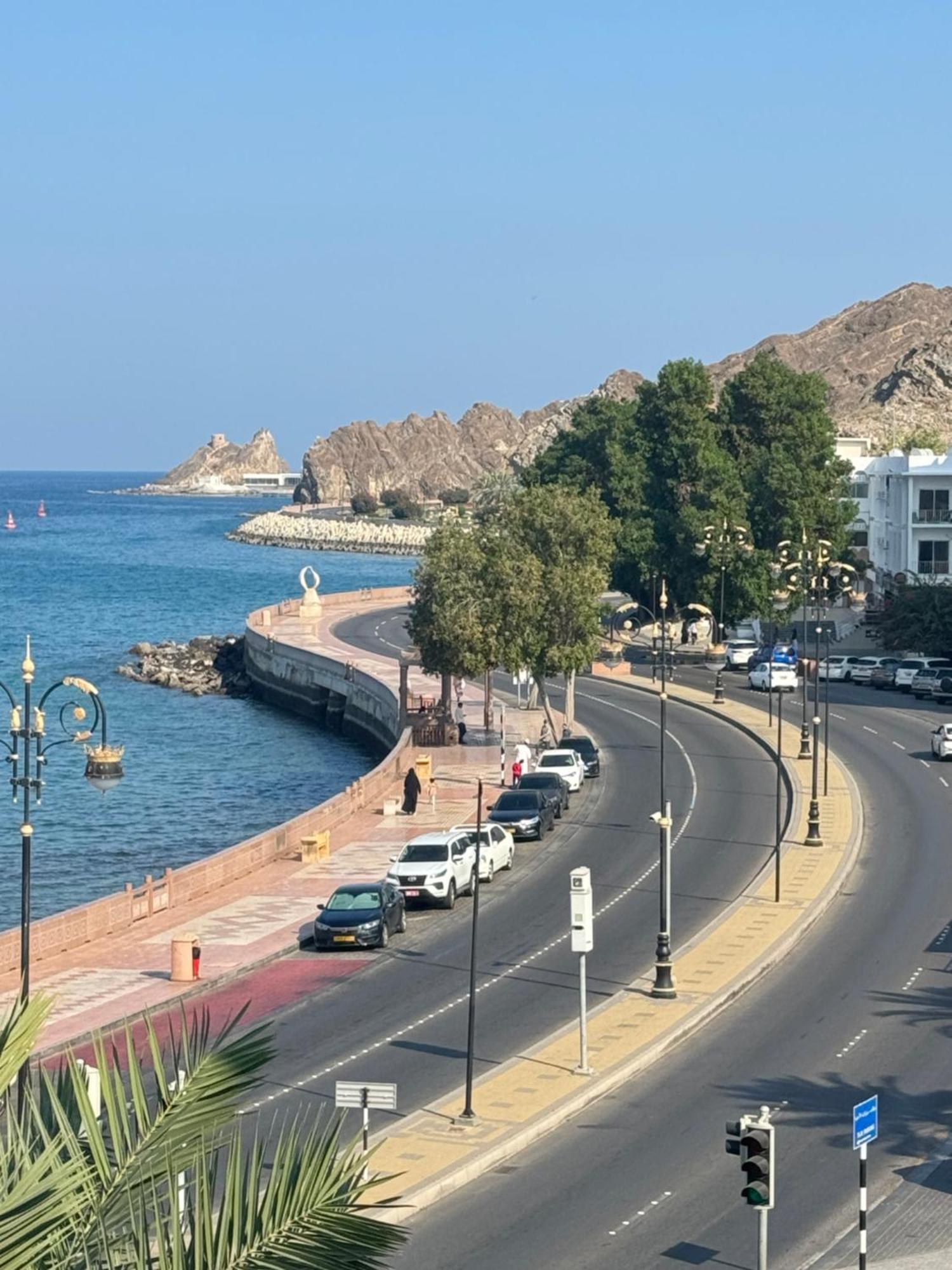 Ferienwohnung Muttrah Souq And Sea View Maskat Exterior foto